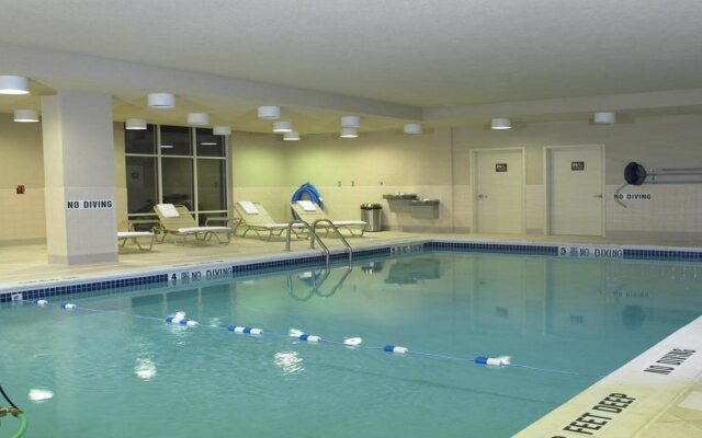 Hampton Inn & Suites Staten Island