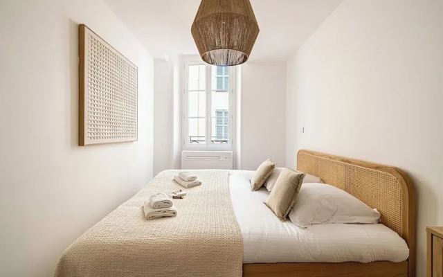 Beautiful T2 in the Heart of Suquet - 5min Beach - Apartment in Cannes - Photo 3