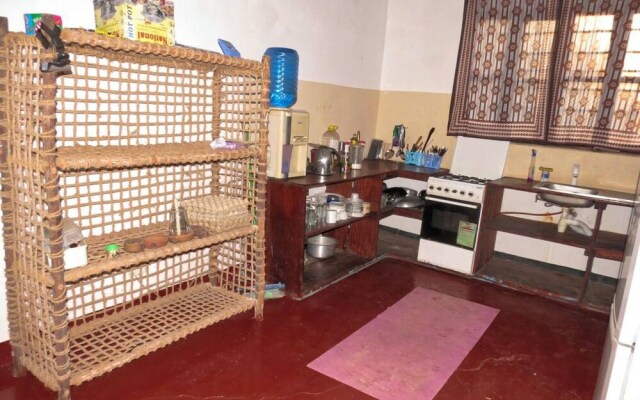 Room in Apartment - Relaxing Master Bedroom Ac In Quiet Shared House