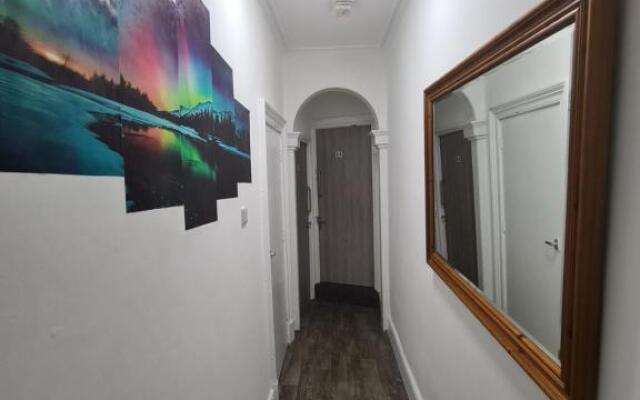 Property Malak Homz - West Street 2 Bed Premium Apartment