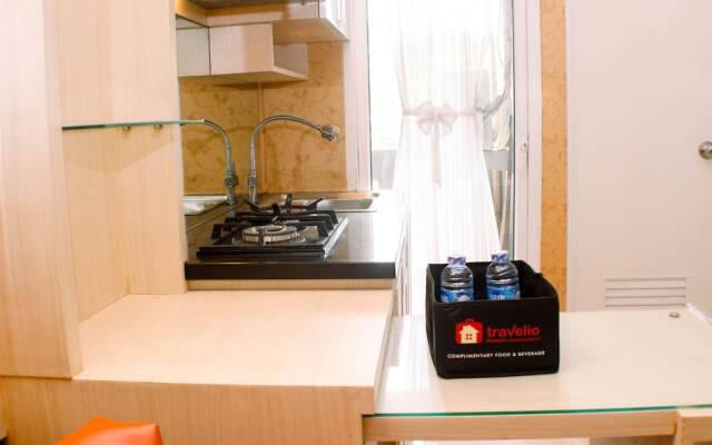 Nice And Strategic 2Br At Green Pramuka City Apartment