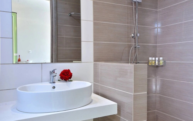 Likithos Hotel