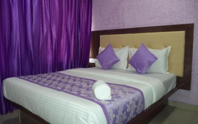 Oyo 11917 Hotel Symphony Grand