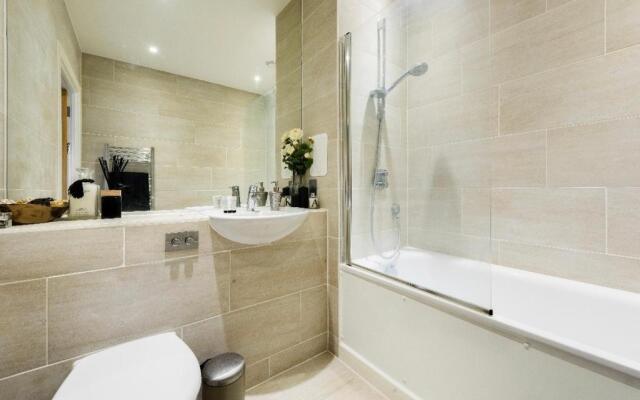 Luxury new apartment, 15mins from Bond St.