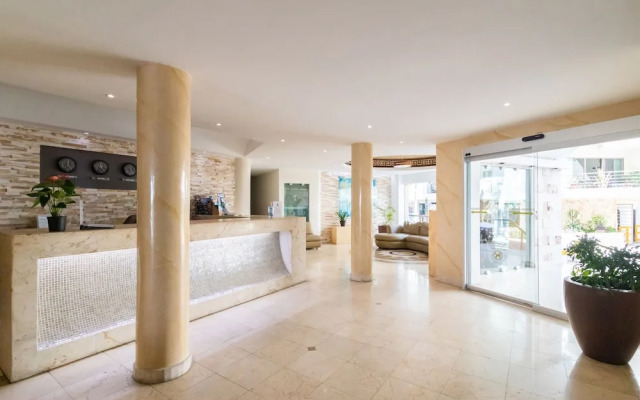 Faro Surf 407 by NAS