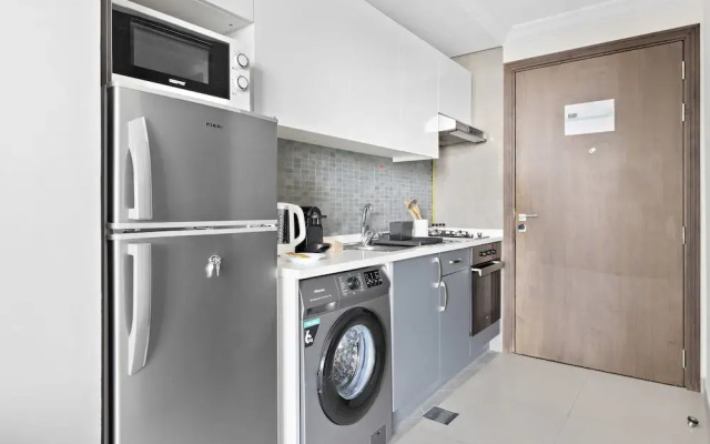 Spacious Studio in Art Gardens Gym Pool