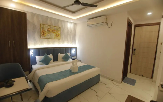 Paarth Grand