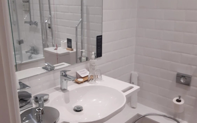 voco Oxford Spires by IHG