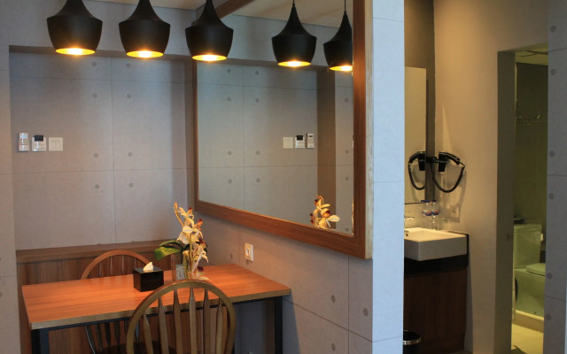 Luminor Hotel Jemursari by WH