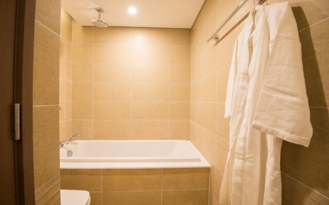 Hagi APT - Vinhomes Metropolis service apartment in Lieu Giai