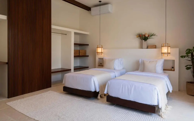 Rumah Tiha - Launch Promo Luxury 6BR Villa in Pererenan Canggu – Guest Rooms – Pererenan