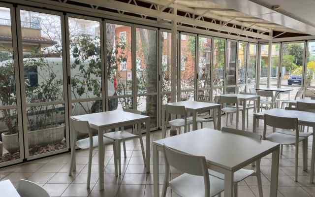 Hotel Modenese
