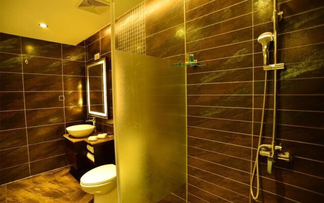 Phoenix Lake Impression Emei Hotel