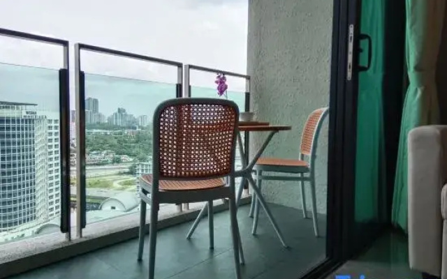 Ooak Suites | Mont Kiara | Mall | Babycot | 4 Pax