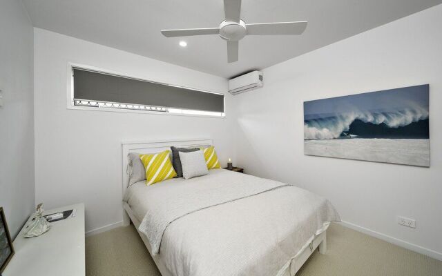 A Perfect Stay - Byron Sunrise