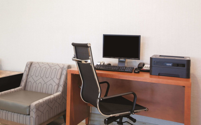 La Quinta Inn & Suites by Wyndham Williamsburg Historic Area