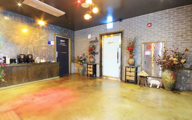 Jeonju Sanjeondong Cheotbeonjjae Hotel