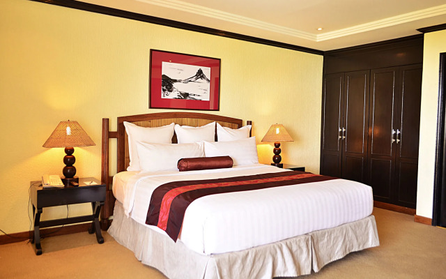 Thunderbird Resorts - Rizal