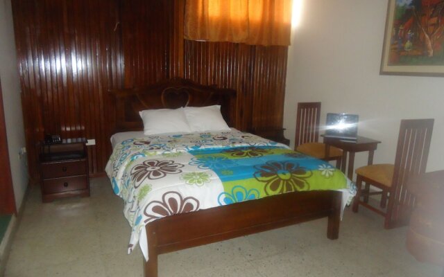 Hostal Perla Real Inn