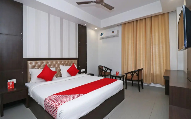 Capital O 18443 Hotel Nano