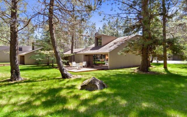 Meadow House 21 Apartment