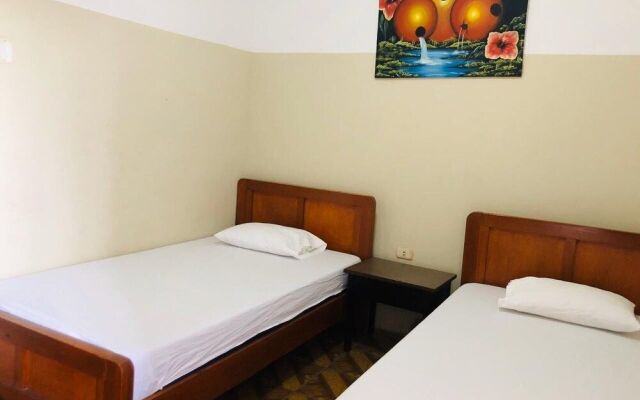 LEO DO-DO Hostal Piura
