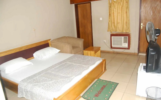 Queens way Resorts