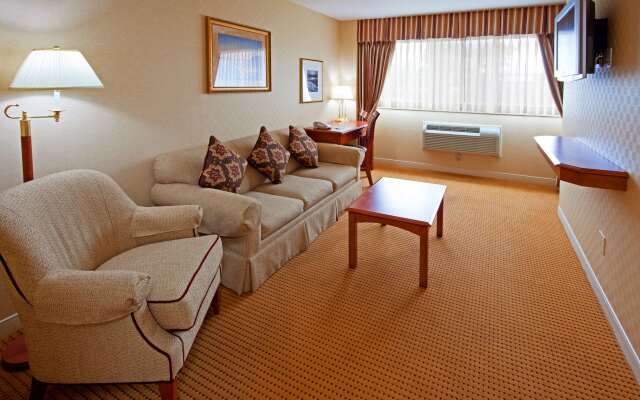 Rockville Centre Hotel - JFK Airport
