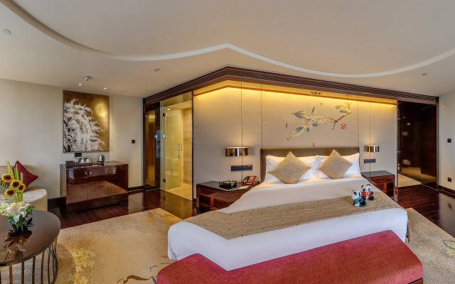 Crowne Plaza Chengdu Panda Garden by IHG - Near Panda Base