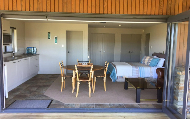 Whangamata Vistas B&B