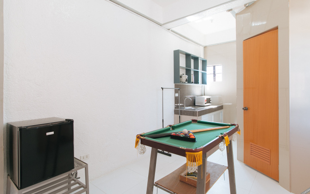 RedDoorz near Tambo Quirino Avenue - Vaccinated Staff