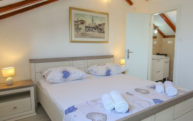 Holiday house Mario - with pool: Supetar, Island Brac