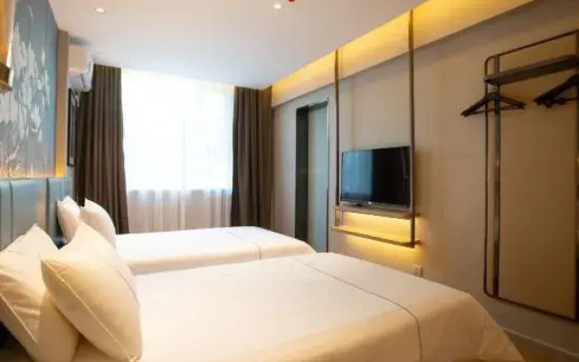 Magnotel Hotel (Ancient City of Zhengding Longxing Temple)