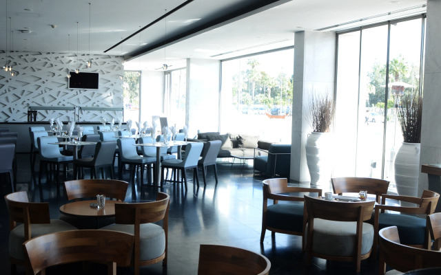 Sun Hall Hotel
