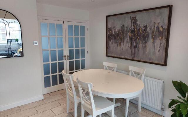 Spacious, Durham City Retreat