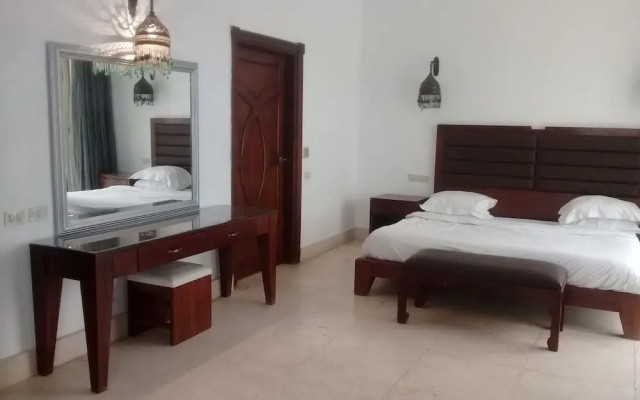 Carlton Luxury Resort