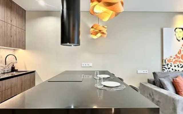 Влад апартаментс  на ул. Махалина д. 10