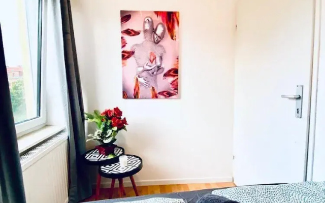 Budget Friendly 4 BR Apt for Groups
