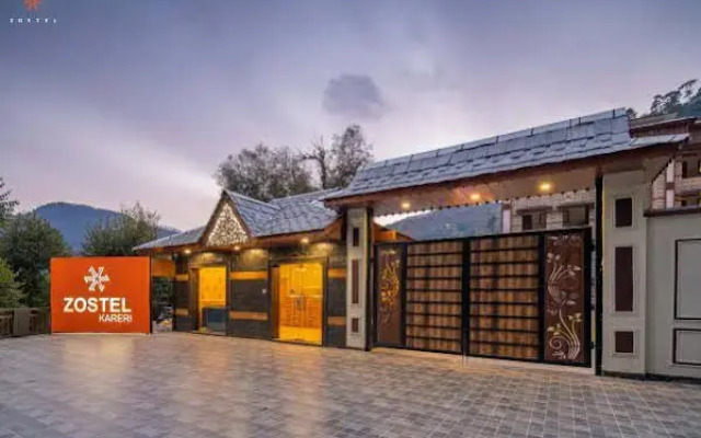 Zostel Plus Kareri
