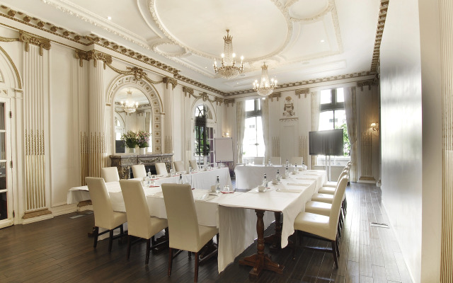 Grand Royale Hyde Park