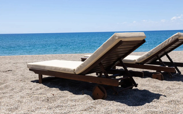 Thirides Beach Resort