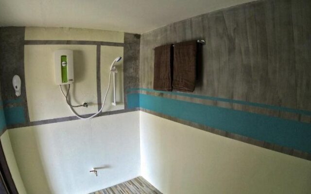 Davy Jones Locker Hotel