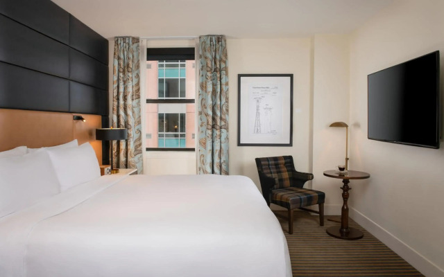 Hotel Theodore