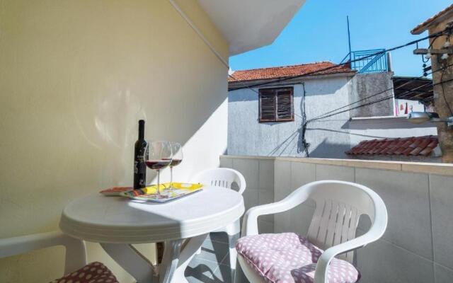 Apartments with WiFi Vodice - 18832
