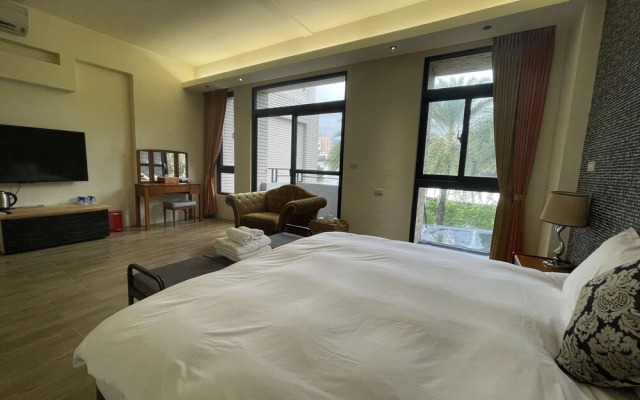 11 Cafe & Lodging
