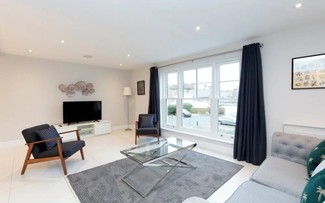 Stunning Central Windsor Town House