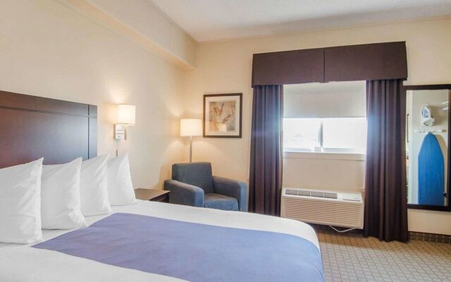 Kindersley All Suites Hotel