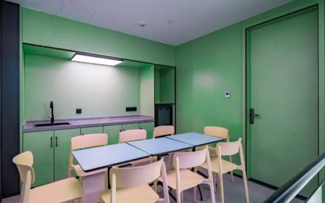 Donglin Yuehe Qingju Hotel (Children's Hospital Store on Altay Road, Urumqi) – Business – Urumqi