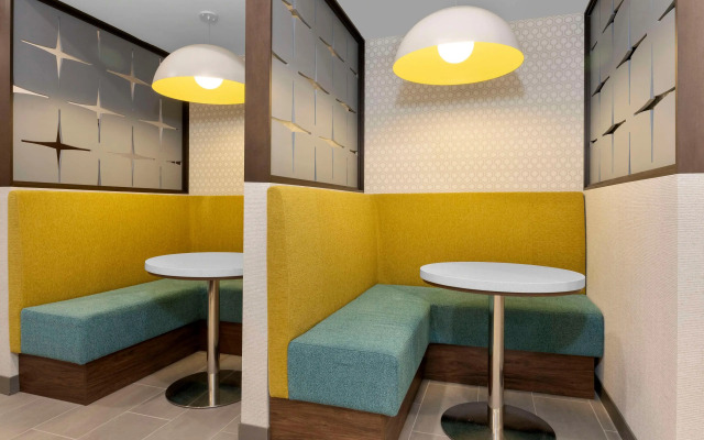 Hampton Inn By Hilton Cornwall