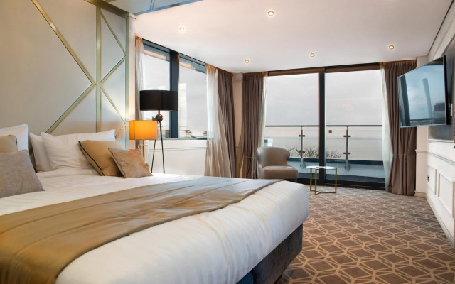 Seven Hotel